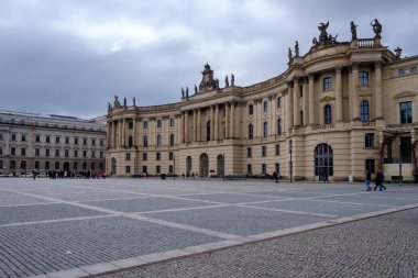 Berlin, Almanya - 19 Nisan 2023: Berlin 'deki Humboldt Hukuk Fakültesi Üniversitesi' nin Panoramik Görüşü