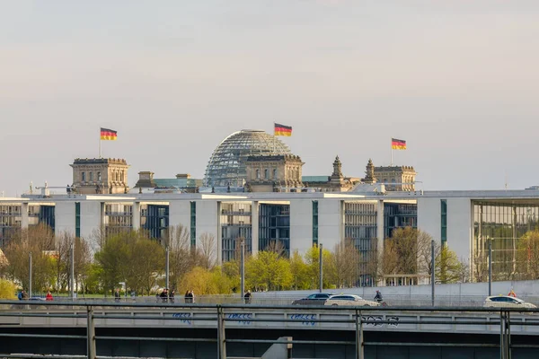 Berlin Tyskland April 2023 Utsikt Över Berlins Centralstation Och Riksdagen — Stockfoto