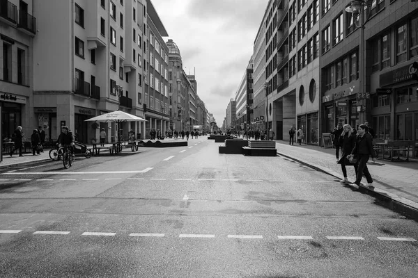 Berlín Alemania Abril 2023 Vista Panorámica Calle Peatonal Popular Friedrichstrasse Imagen De Stock