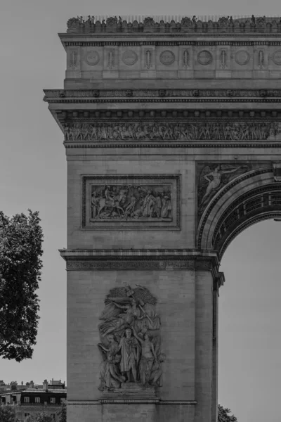 フランス 2023年6月25日 有名なアーク トリポンテ 星の勝利アーチ その上にパリフランスで観光客の景色 — ストック写真
