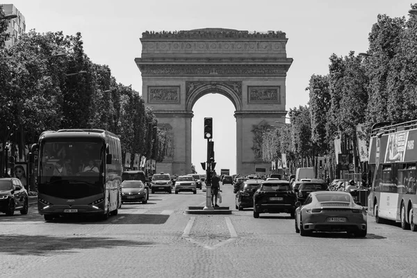 法国巴黎 2023年6月25日 法国凯旋门 凯旋哈尔拱门和著名的巴黎爱丽舍大街全景 — 图库照片