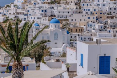 Resimli ve popüler Yunanistan adasının panoramik manzarası