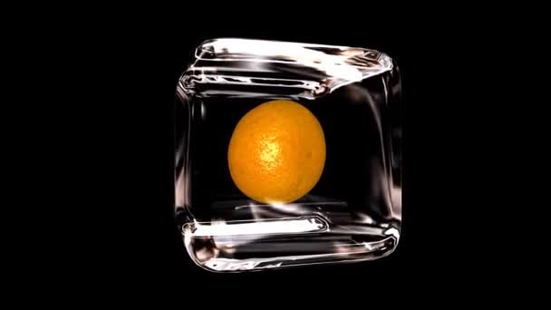 Mandarin Oranye Dan Kaca Kubus Dalam Rotasi Penuh Alpha Channel — Stok Video