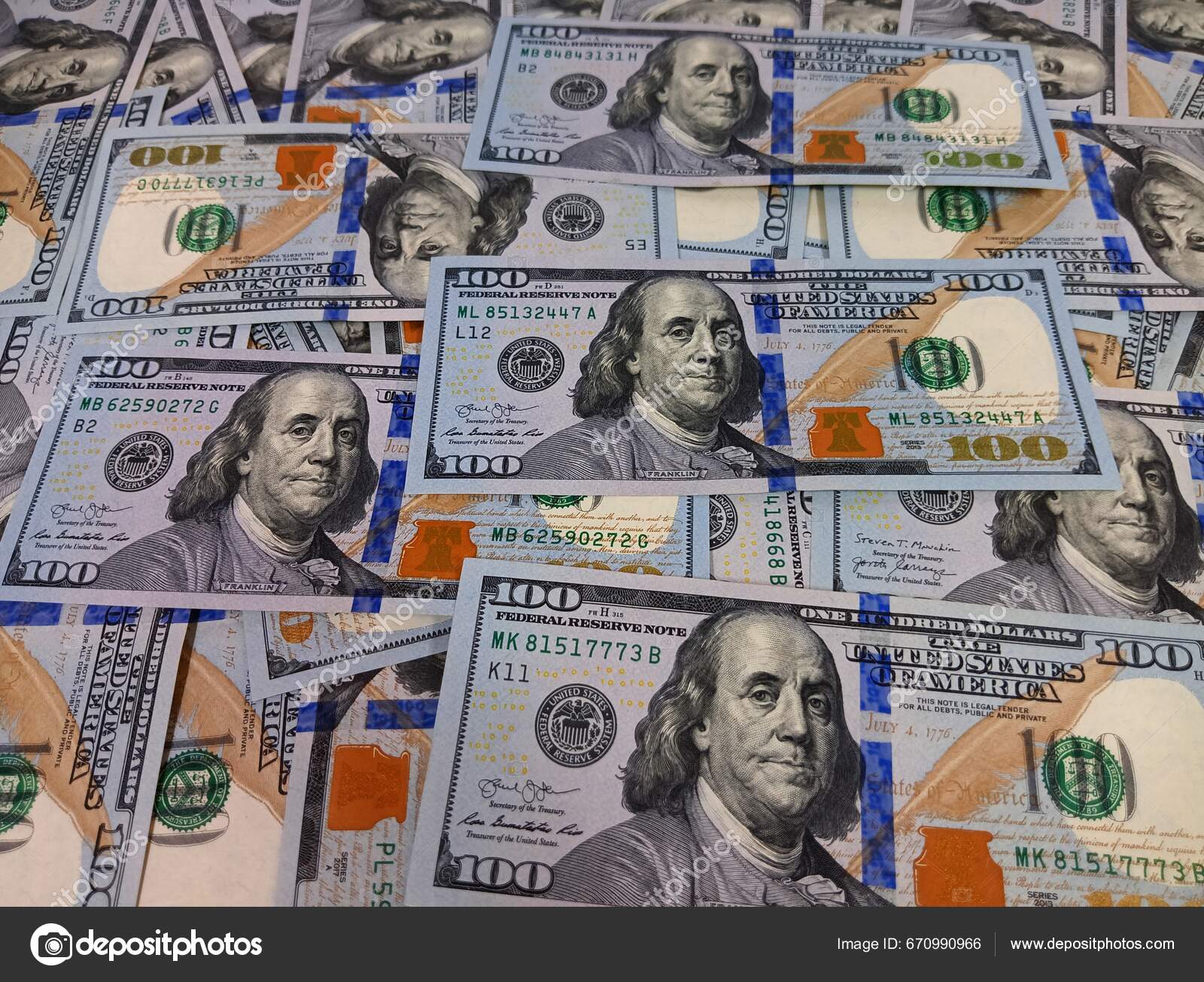 新元钞票一百元钞票优质钞票——图库图片© TravelTV #670990966