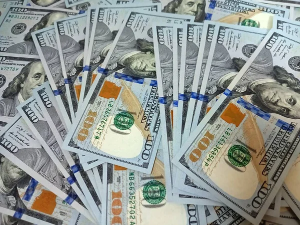 Yeni Usd Banknotlar Nakit Faturalar Kağıt Para Yüz Dolar Yüksek — Stok fotoğraf