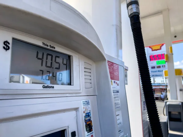 Seattle Usa 2022 Augusztus Közelkép Gázár Inflációról Egy Shell Benzinkútnál — Stock Fotó