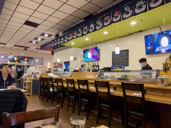 美国西澳大利亚米尔溪 2022年12月左右 Momo寿司餐厅内部视野开阔 — 图库照片
