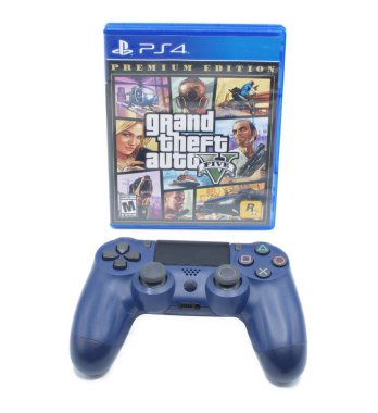 Ocala, FL 2-18-2024 Grand Theft Auto Five V oyunu Sony Play Station PS4. Rockstar Games, Inc., New York merkezli bir Amerikan video oyunu yayımcısıdır. beyaz arkaplanda izole