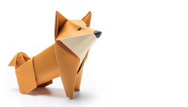 Vahşi yaşam ve doğa konsepti kağıt origami. Kırmızı tilki Vulpes vulpes 'in beyaz arka planında izole edilmiş. Fotokopi alanı var.