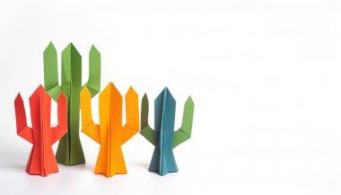Vahşi yaşam ve doğa, Güneybatı Amerika kavramı kağıt origami saguaro kaktüsünün beyaz arka planında izole edilmiş - Carnegiea dev çayı - fotokopi alanı ile, çocuklar için basit başlangıç sanatı