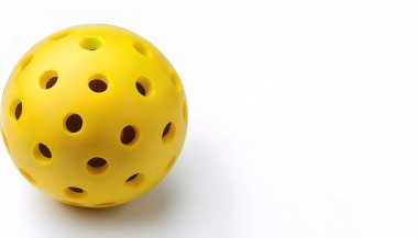 Pickleball, iki ya da dört oyuncunun delikli plastik bir wiffle topuna vurmak için düzgün yüzlü raket kullandıkları raket ya da raket sporudur. Kopya alanı ile beyaz arkaplanda izole