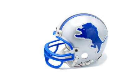 Detroit, ABD 23 Aralık 2024 Detroit Lions Amerikan profesyonel futbol takımının koruyucu başlık takan logosu. Honolulu mavi rengi, kopyalama alanı olan beyaz arkaplanda izole edildi. Yan görünüm