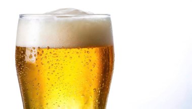 Bira, düşük sıcaklıkta demlenmiş bir bira türüdür. Solgun, kehribar ya da koyu olabilirler. En çok tüketilen ve ticari olarak satılan bira türüdür. Beyaz arkaplanda izole