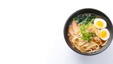 Ramen pho çorbası bir Japon erişte tabağıdır. Çin usulü buğday eriştesi çorbası ile servis edilir. Lezzetler soya sosu ve miso, dilimlenmiş domuz eti ve haşlanmış yumurta gibi tipik malzemelerle.