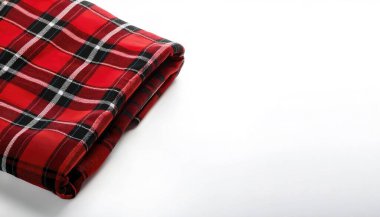 Noel zamanı için bufalo kontrolü ya da oduncu adı verilen kırmızı ve siyah ekose desenli sıcak ekose battaniyeler. Kopya alanı ile beyaz arkaplanda izole