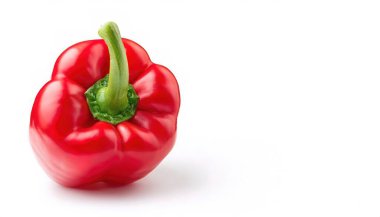 kırmızı dolma biber - Capsicum annuum - taze taze lezzetli ve botanik meyveler ve birçok yemeğin malzemesi olarak kullanılan mutfak sebzeleridir. Kopya alanı ile beyaz arkaplanda izole