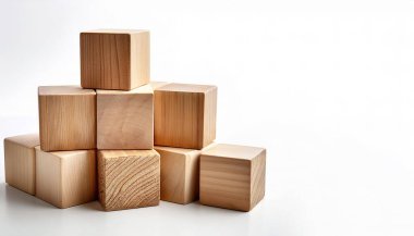 Ahşap blok piramidi yığılmış. Bebek oyunu için kereste yüzeyi olan 3 boyutlu tahta blok, okul kulesi oyun alfabe eğitimi, tahta küp kare tuğla. Beyaz arkaplanda izole