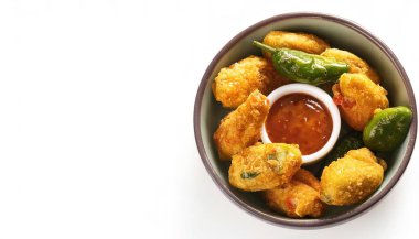 Jalapeno popper ısırıkları içi oyulmuş, içinde peynir, baharat, ekmek ve bol yağda kızartılmış yeşil biberlerdir. Restoranlarda aperatif menülerde yaygın bir yemektir. Beyaz üzerine