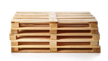 Yığılmış ahşap, ahşap palet ya da kızak, forklift, kriko, ön yükleyici ya da vinç tarafından kaldırılırken malları istikrarlı bir şekilde destekleyen düz bir taşımacılık yapısıdır. Beyazda izole edilmiş