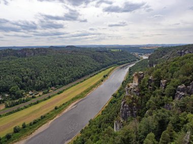 Sakson İsviçre, Almanya 'daki Elbe manzarasının hava görüntüsü