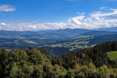 Pfnder Dağı 'nın zirvesinden Avusturya Alpleri' nin manzarası