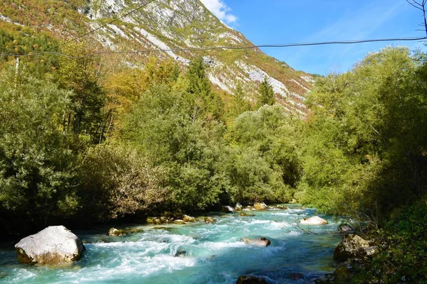 Vista Del Río Soca Valle Trenta Primorska Eslovenia Con Laderas —  Fotos de Stock