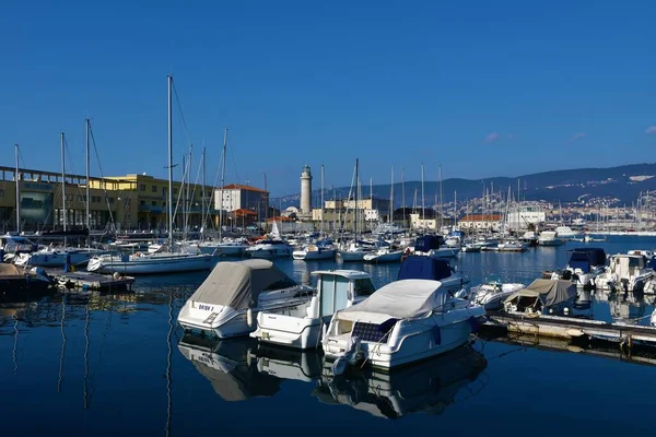 Kikötő Lanterna Világítótorony Trieszt Kikötővárosában Friuli Venezia Giulia Olasz Régióban — Stock Fotó