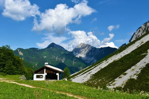 Edificio Abbandonato Sotto Zelenica Karavanke Montagne Slovenia — Foto Stock