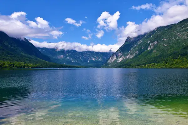 Vue Panoramique Sur Lac Bohinj Les Montagnes Dans Les Alpes — Photo