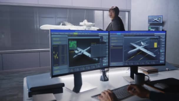 Engineers Check Aerodynamics New Development Drone Laboratory Modern Modifications Using — Stockvideo