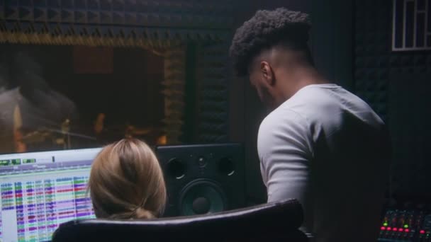 Experienced Female Audio Engineer African American Producer Create New Song — Stock Video
