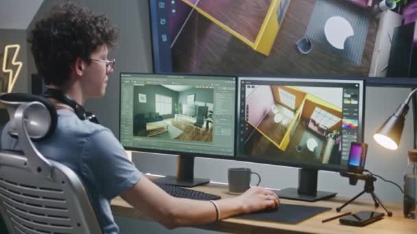 年轻的3D设计师设计了现代化的室内设计 在总部的电脑和大数字屏幕上远程工作 并配备了专业的软件接口和三维建模工具 — 图库视频影像