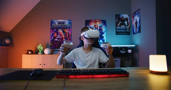 Young Gamer Headset Plays Virtual Online Video Game Using Wireless — Stock Photo, Image