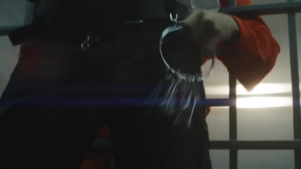 Cinematic Shot Male Prisoner Strangling Prison Officer Taking Keys Opening — Stockvideo