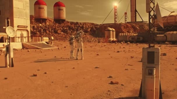 Två Astronauter Forskare Rymddräkter Går Mars Yta Forskningsstation Koloni Eller — Stockvideo