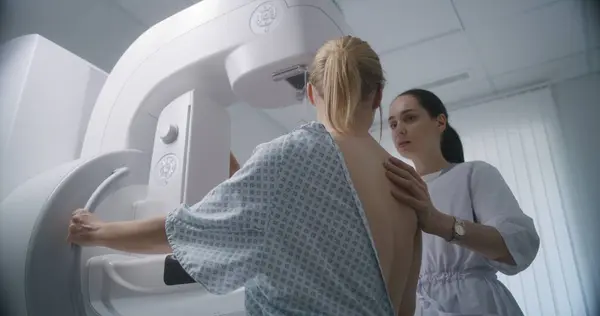 Hospital Radiology Room Caucasian Woman Stands Mammography Screening Examination Clinic — Stock Photo, Image