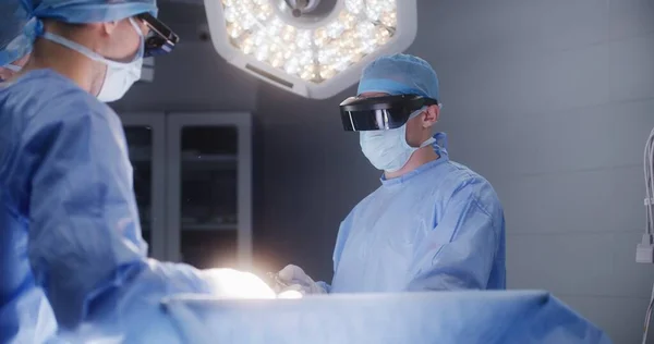 Team Surgeons Protective Glasses Use Laparoscopic Tools Surgery Doctors Paramedics — Stock Photo, Image