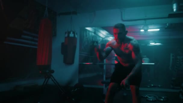 Boxeador Profesional Hace Ejercicio Cardiovascular Resistencia Antes Pelea Por Campeonato — Vídeos de Stock