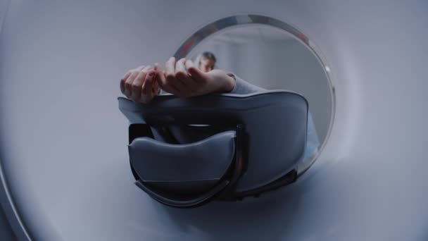 Tomografide Pet Mri Tarama Yatağında Makinenin Içinde Hareket Eden Bir — Stok video