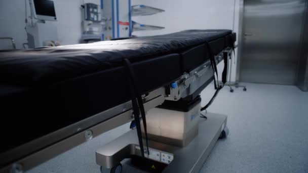 Dolly Πλάνο Του Χειρουργείου Στο Σύγχρονο Νοσοκομείο Προηγμένο Εξοπλισμό Έτοιμο — Αρχείο Βίντεο