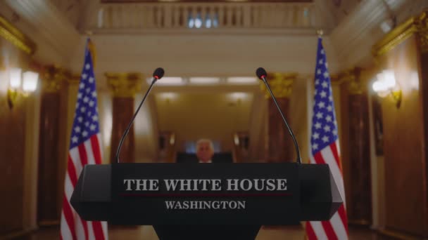 Amerikanischer Präsident Kommt Auf Die Tribüne Beginnt Eine Inspirierende Politische — Stockvideo