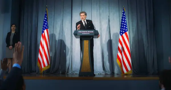 President Usa Answers Journalists Questions Gives Interview American Republican Politician — Stock Photo, Image