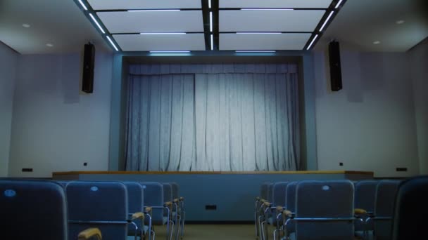 Ruang Konferensi Pers Kosong Atau Aula Konser Dengan Kursi Untuk — Stok Video