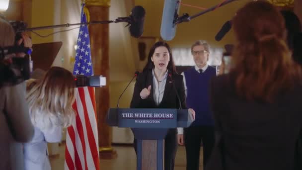 Usa Elnöke Válaszol Sajtókérdésekre Interjút Fehér Házban Híreknek Női Republikánus — Stock videók