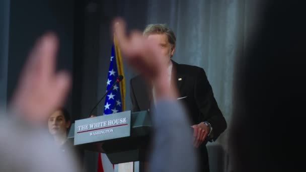 Der Republikanische Politiker Tritt Auf Einer Pressekonferenz Auf Der Präsidentschaftskandidat — Stockvideo