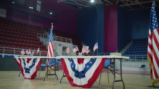 Elections United States America Table Voting Registration American Flags Stands — Stock Video