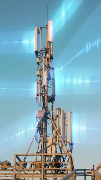 Sudut Rendah Antena Kontemporer Mentransmisikan Data Jarak Jauh Terhadap Langit — Stok Video