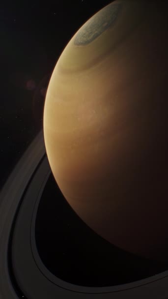 现实的土星及其卫星Mimas Dione或Titan在黑暗的太空中旋转的3D动画 神秘的土星环背景上的太阳光和星星 太阳系行星 垂直射击 — 图库视频影像