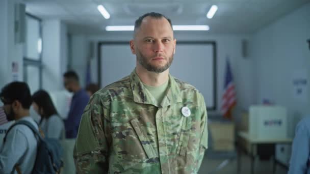 Retrato Soldado Masculino Eleitor Das Eleições Dos Estados Unidos América — Vídeo de Stock