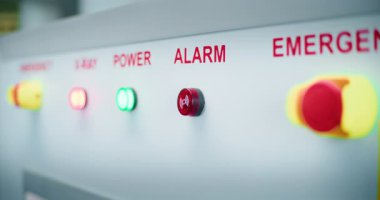 Bavul taraması için gelişmiş X-ray Metal Detektörü. Kontrol panelinde Aydınlatılmış Alarm Düğmesi ile. Uçağa binmeden önce havaalanı terminalindeki güvenlik kontrol noktasında TSA tarama prosedürleri. Kapat..